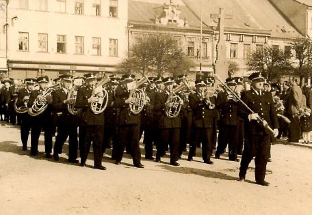 Václav Hybš-Hudba z Police nad Metují-kapelníkem otec Václava Hybše.jpg